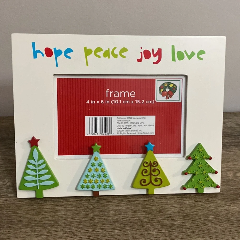 TARGET set of 2 Christmas Picture Frame 4 in x 6 in